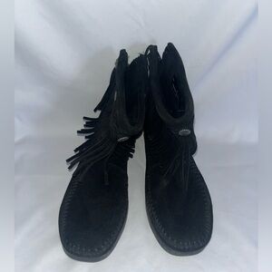 Minnetonka High Top Back Zip Boot